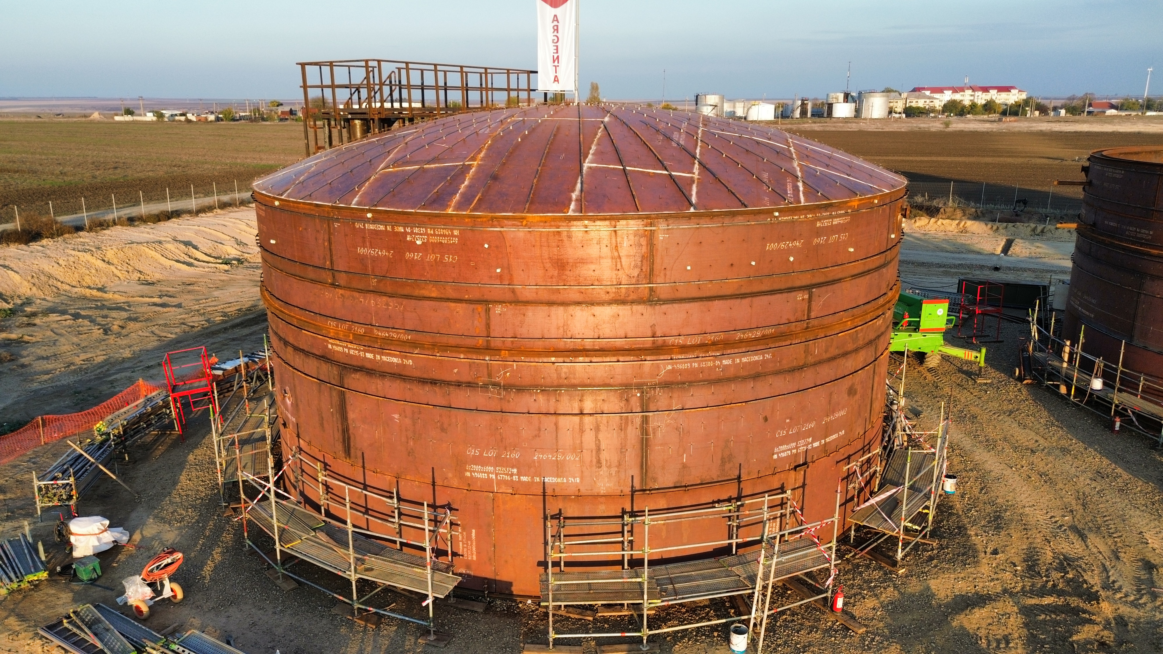 Tank Farm Independenta -rezervoare titei si apa (proiectare si executie)