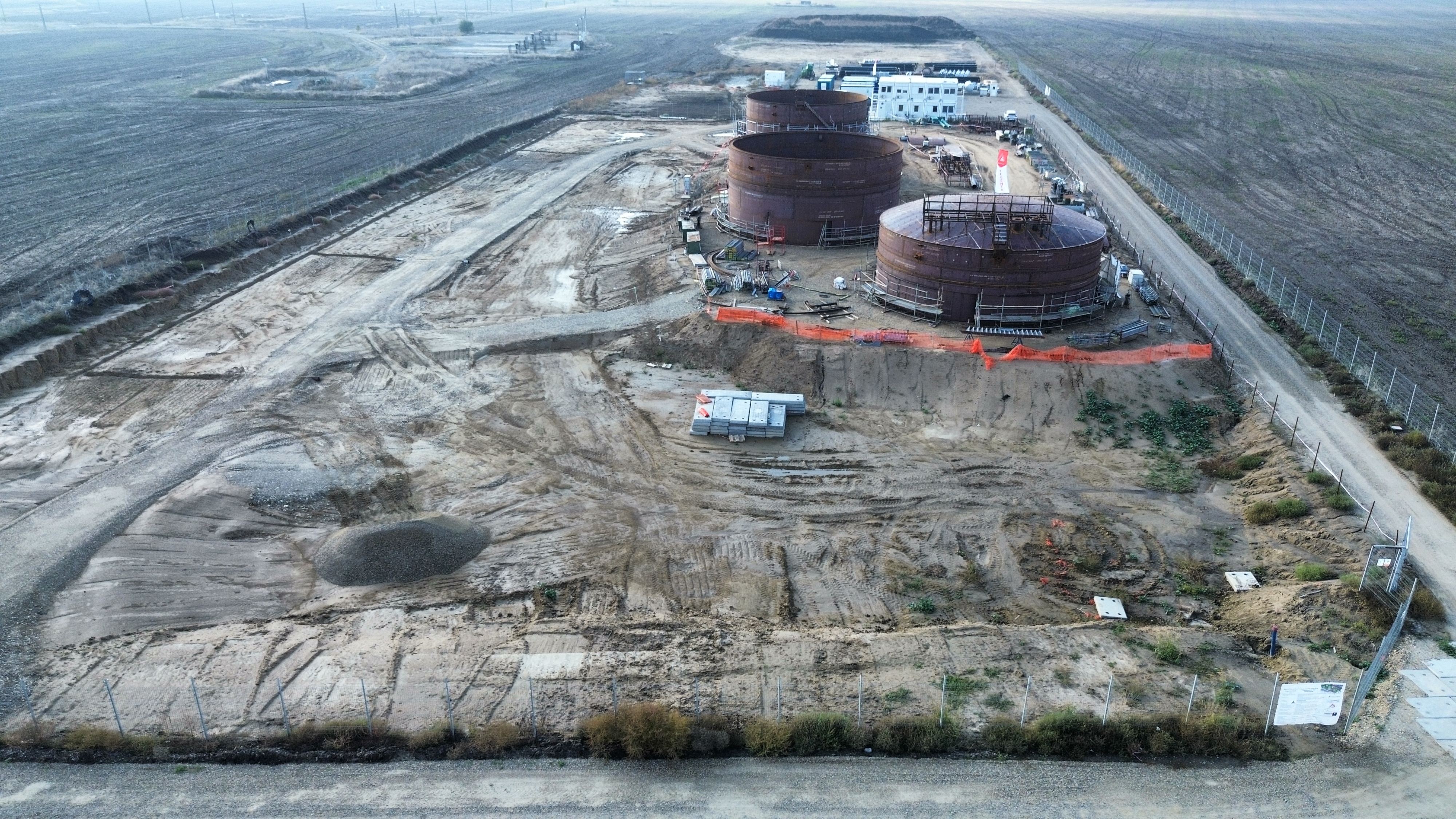 Tank Farm Independenta -rezervoare titei si apa (proiectare si executie) — 1